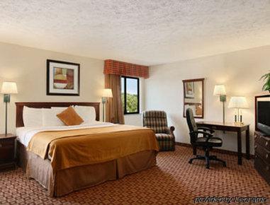 Days Inn By Wyndham Bloomington Phòng bức ảnh