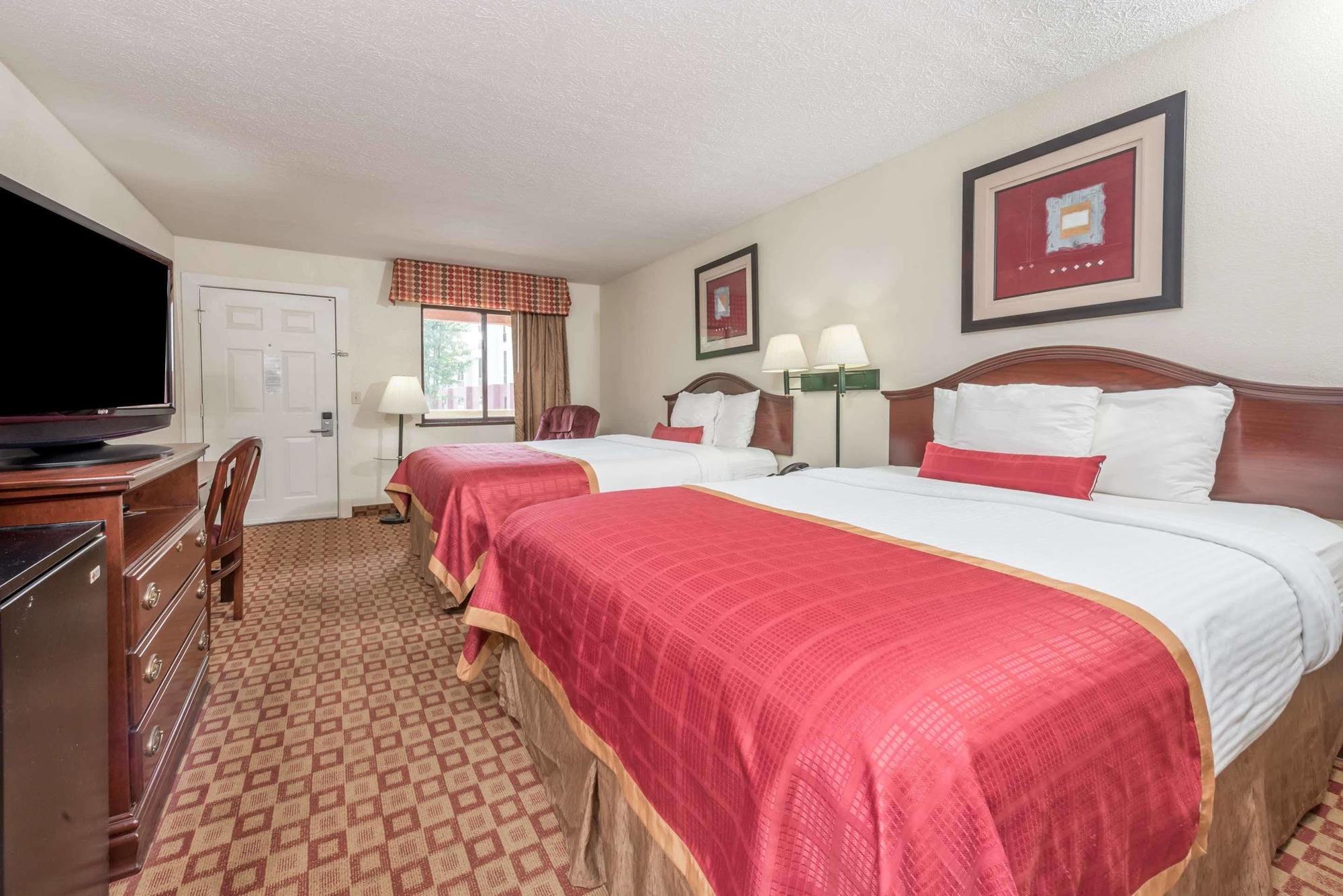 Days Inn By Wyndham Bloomington Ngoại thất bức ảnh