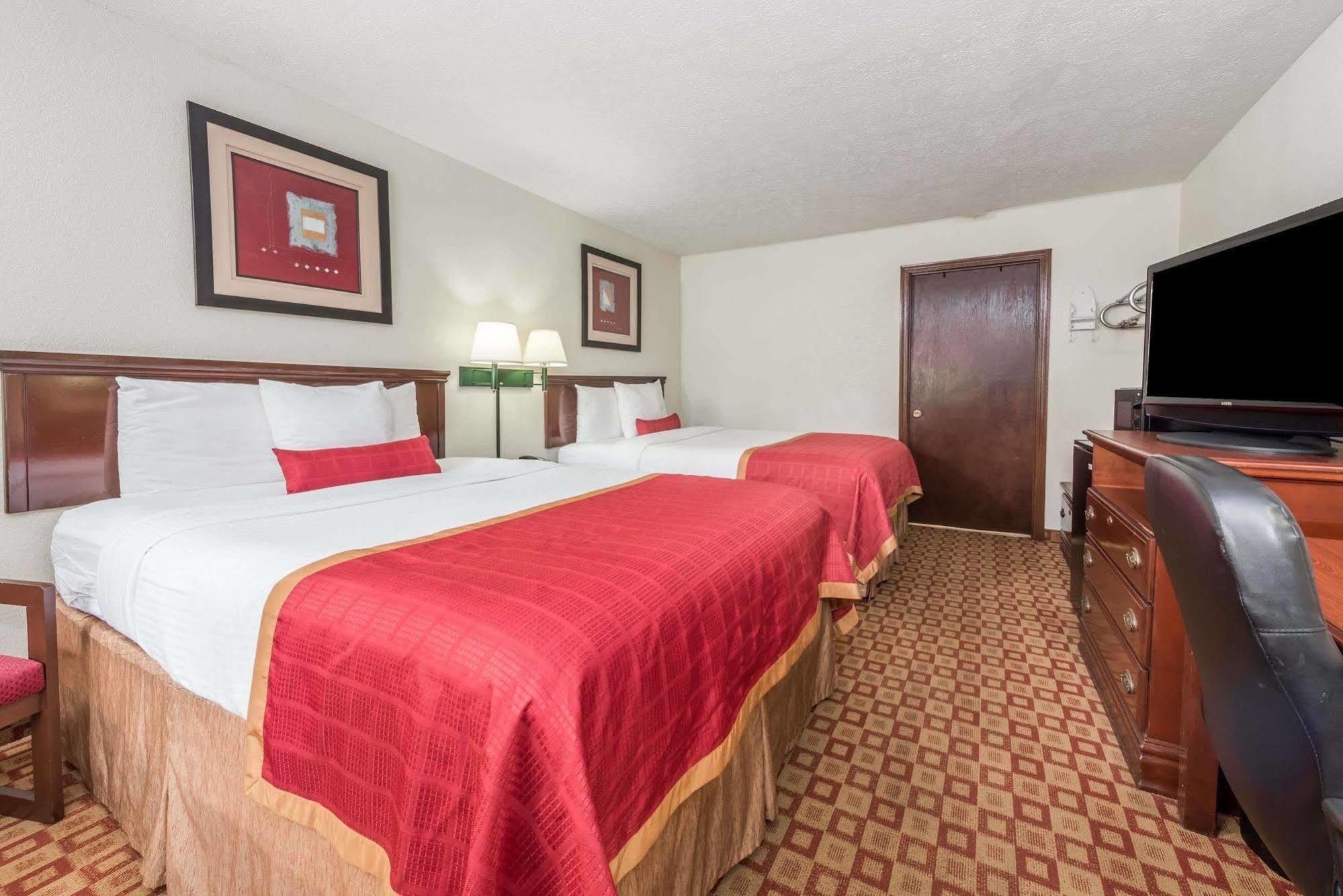 Days Inn By Wyndham Bloomington Ngoại thất bức ảnh