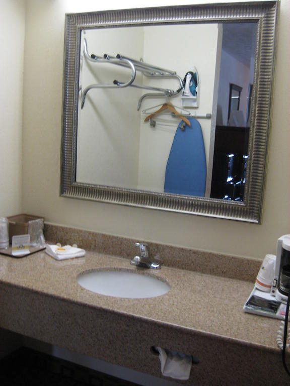 Days Inn By Wyndham Bloomington Ngoại thất bức ảnh